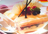 Zuppa inglese al cioccolato bianco e frutti di bosco